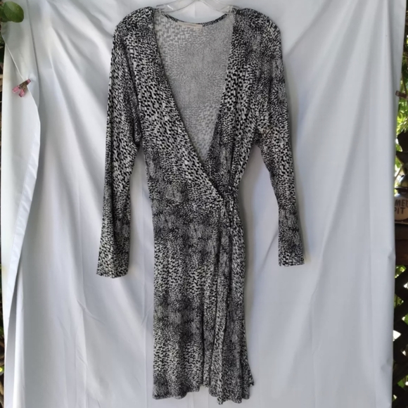 41 Hawthorn Midi Long Sleeve Real Wrap Dress Black Geometric Print Sz Medium - Picture 7 of 8